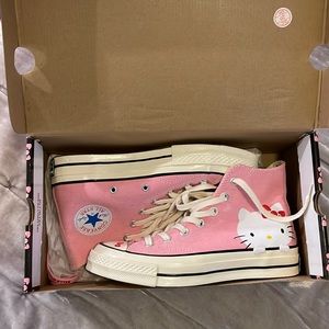 Converse Hello Kitty high tops size 7